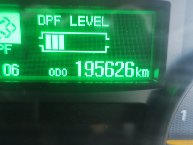 中古トラック 三菱ふそう冷凍バン ＃17