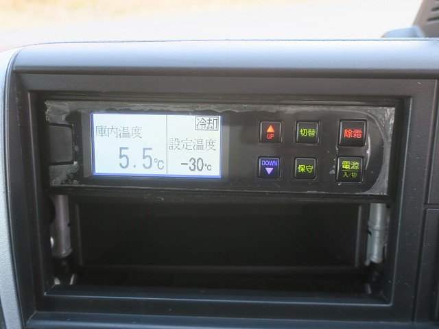 中古トラック 三菱ふそう冷凍バン ＃19