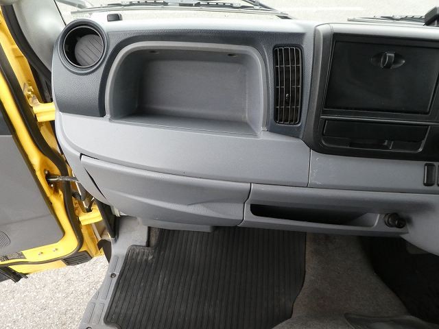 中古トラック 三菱ふそうダブルキャブ #11