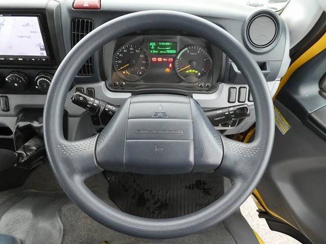 中古トラック 三菱ふそうダブルキャブ #12