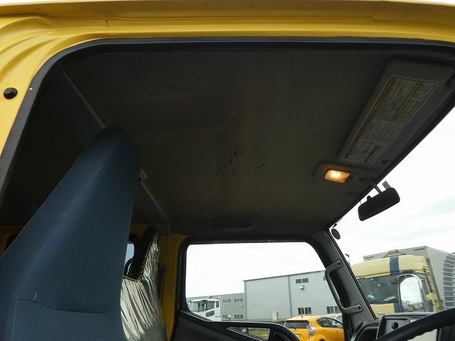 中古トラック 三菱ふそうダブルキャブ #21