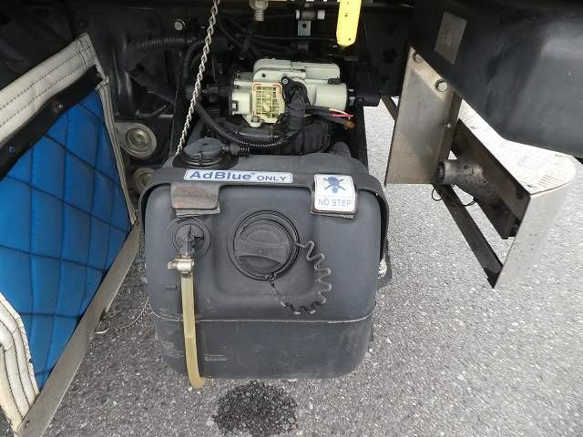 中古トラック 三菱ふそうダブルキャブ ＃7