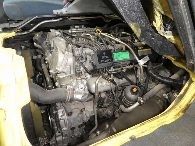 中古トラック 三菱ふそうダブルキャブ ＃9