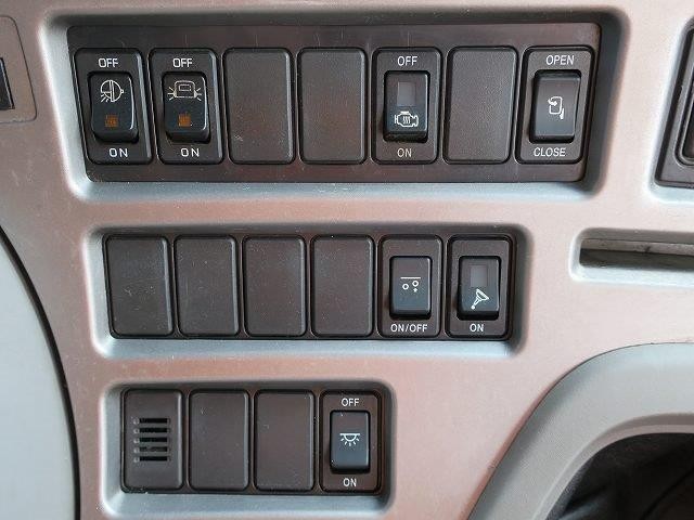 中古トラック UDトラックス平ボディアルミブロック #20