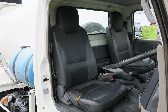 中古トラック いすゞコンクリートミキサー車 #13