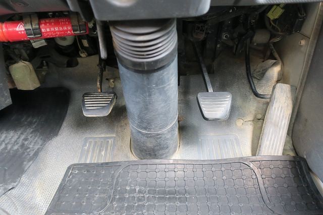 中古トラック いすゞコンクリートミキサー車 #22