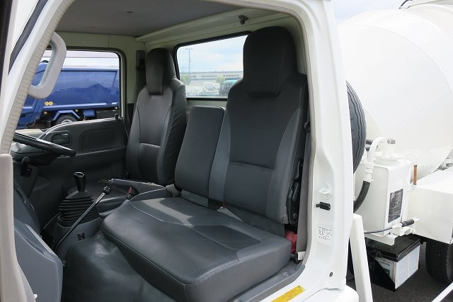 中古トラック いすゞコンクリートミキサー車 #23