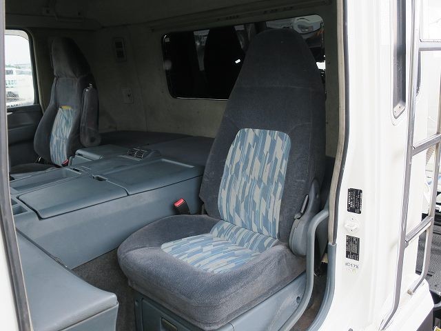 中古トラック 三菱ふそう粉粒体運搬車 ＃22