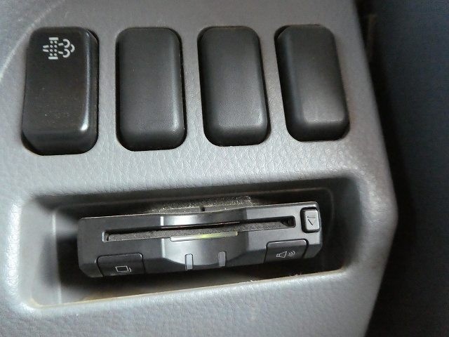 中古トラック 三菱ふそうダブルキャブ #18
