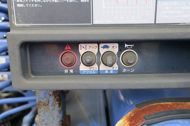 中古トラック UDトラックスクレーン付平ボディ #12