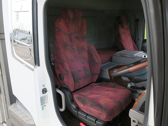 中古トラック UDトラックスアルミウィング ＃13