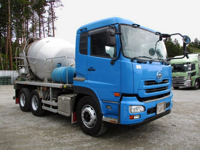 中古トラック UDトラックスコンクリートミキサー車 #2