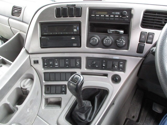 中古トラック UDトラックスコンクリートミキサー車 #17