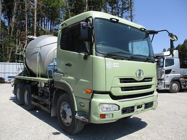 中古トラック UDトラックスコンクリートミキサー車 #2