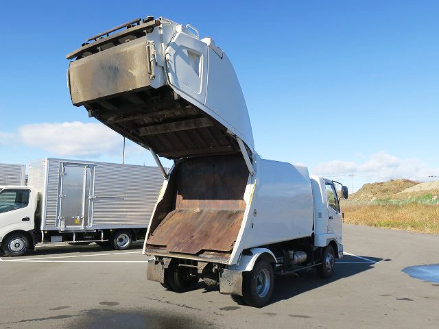 中古トラック 三菱ふそうパッカー車 #9