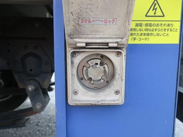 中古トラック いすゞ冷凍バン #9