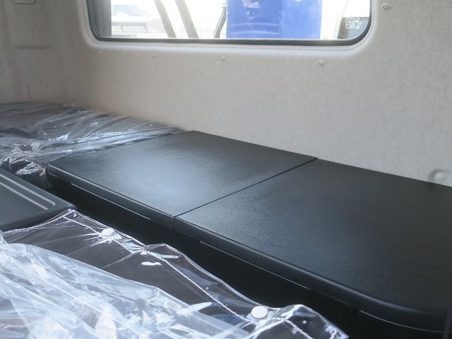 中古トラック 三菱ふそうクレーン付セルフローダー #23
