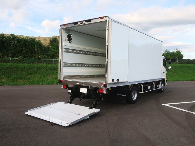 中古トラック 日野冷凍バン #9