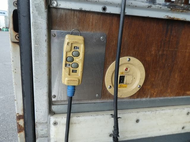 中古トラック いすゞアルミバン #9