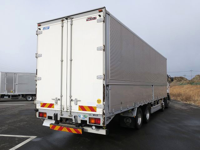 中古トラック UDトラックスアルミウィング ＃3