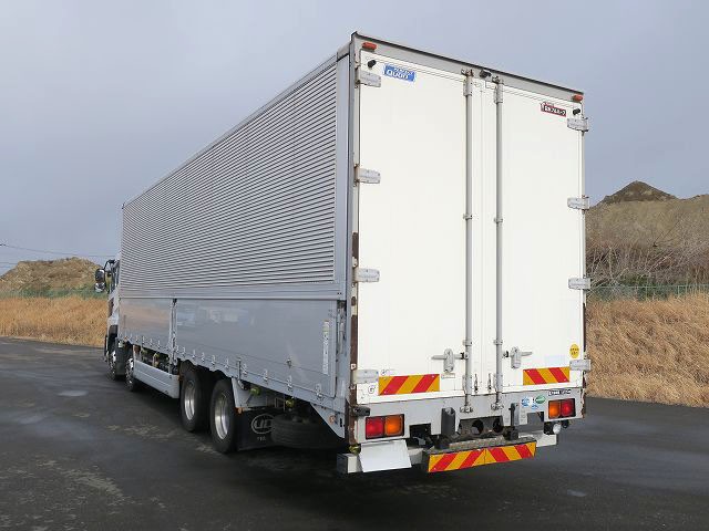 中古トラック UDトラックスアルミウィング ＃4