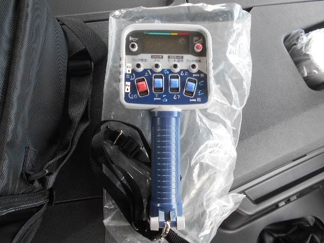 中古トラック 三菱ふそうクレーン付セルフローダー #23