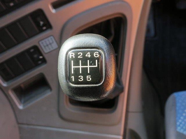 中古トラック UDトラックスコンクリートミキサー車 #19