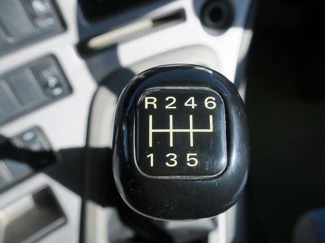 中古トラック UDトラックスコンクリートミキサー車 #18
