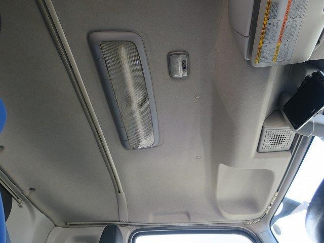 中古トラック いすゞ冷凍バン #24