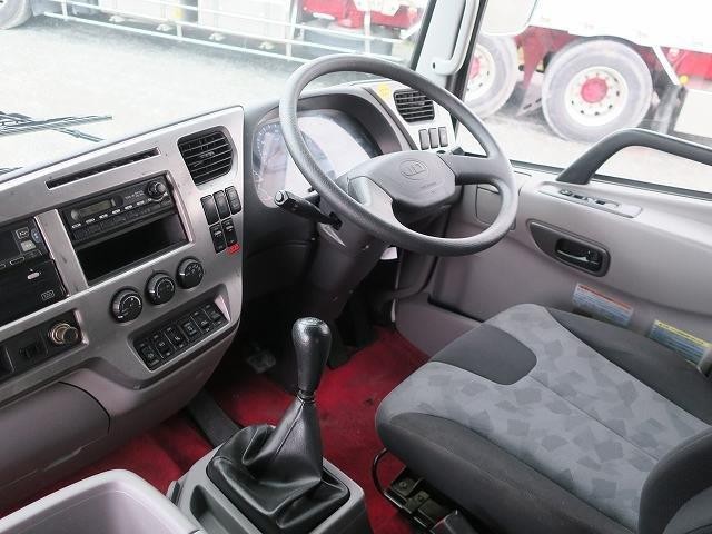 中古トラック UDトラックス平ボディアルミブロック #17