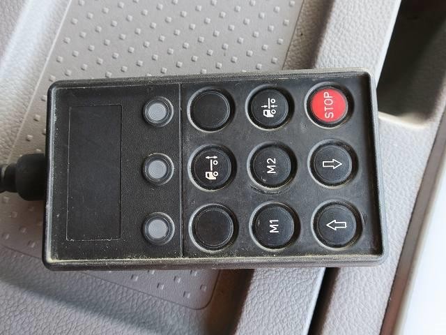 中古トラック UDトラックス粉粒体運搬車 #19