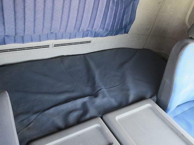 中古トラック UDトラックス粉粒体運搬車 #23