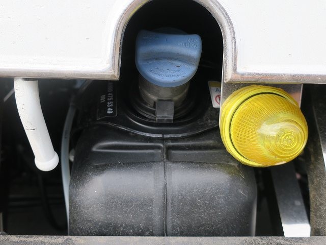 中古トラック 三菱ふそうクレーン付セルフローダー #12
