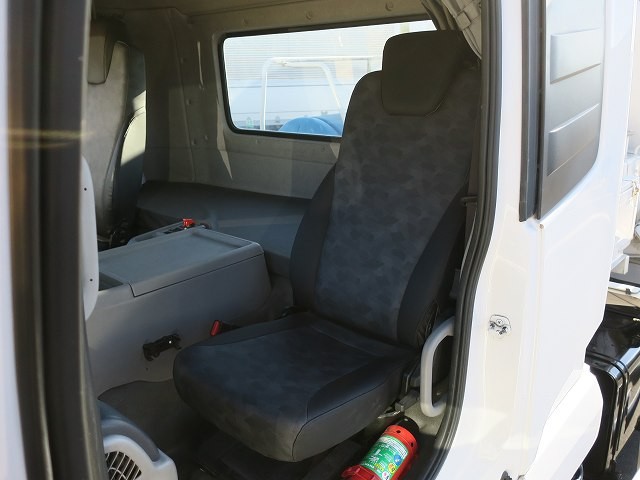 中古トラック UDトラックスコンクリートミキサー車 #23
