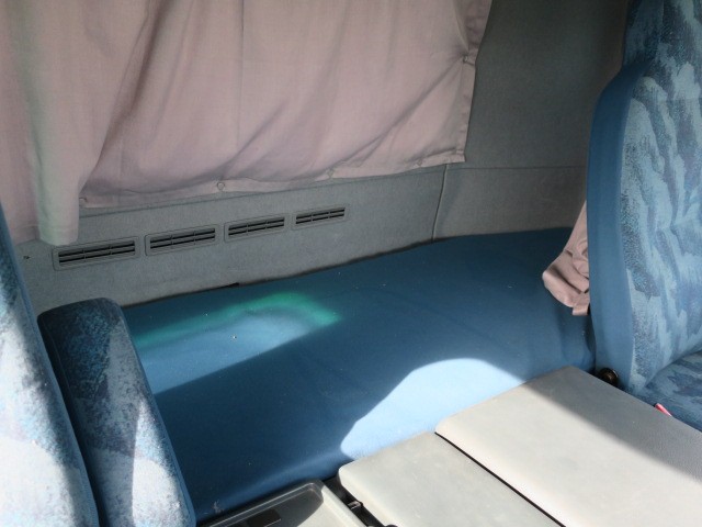 中古トラック UDトラックスセルフローダー #23