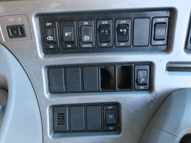 中古トラック UDトラックスチップ運搬車 #20