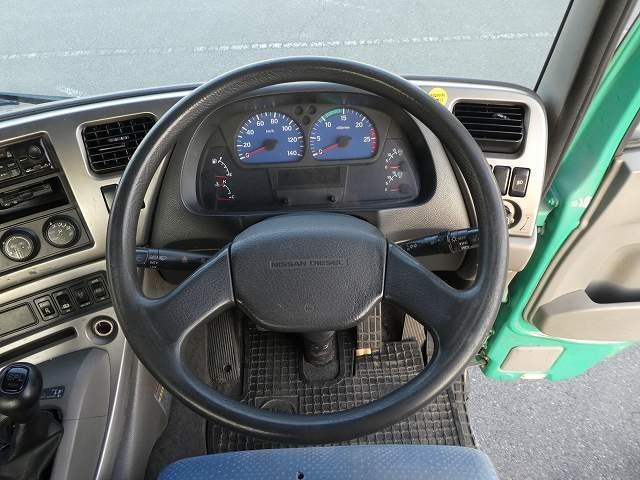 中古トラック UDトラックストラクタヘッド #16