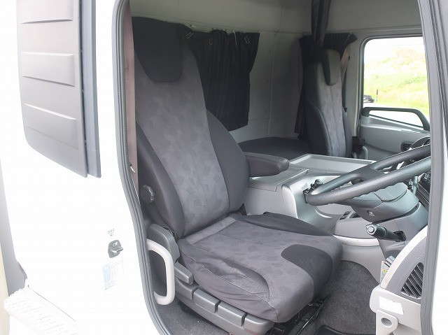 中古トラック UDトラックスアルミウィング ＃13