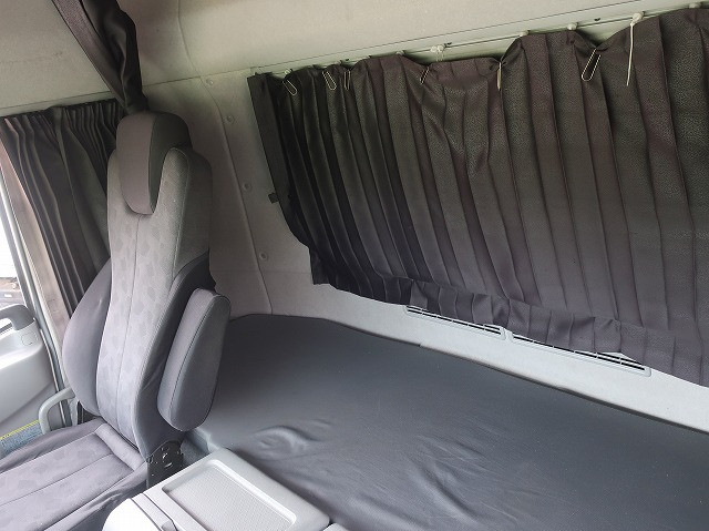 中古トラック UDトラックスアルミウィング ＃23