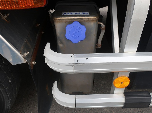 中古トラック UDトラックスアルミウィング ＃10