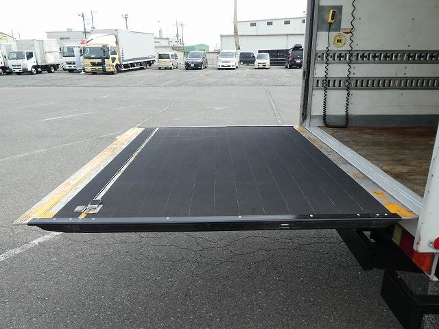 中古トラック いすゞアルミバン ＃8