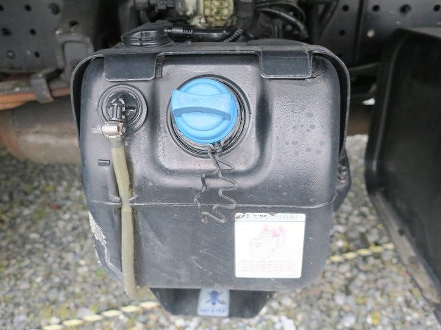 中古トラック 三菱ふそう キャンター 2tアルミバン