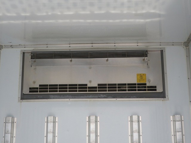 中古トラック 三菱ふそう冷凍バン ＃7