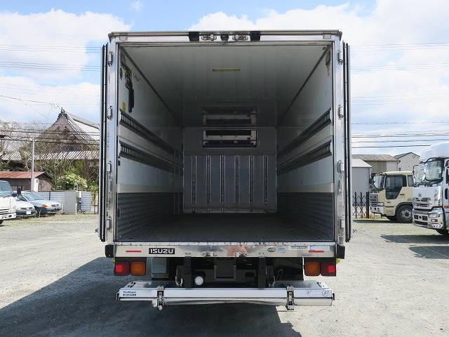 中古トラック いすゞ冷凍バン #5
