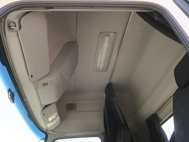 中古トラック UDトラックストラクタヘッド ＃24