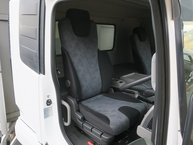 中古トラック UDトラックスアルミウィング ＃13