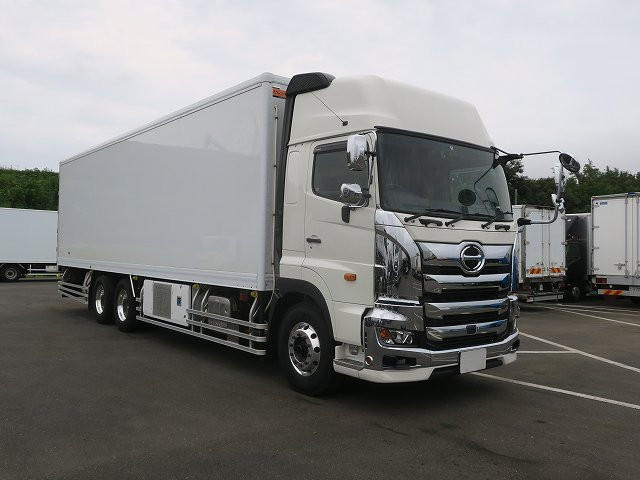 中古トラック 日野冷凍バン ＃2