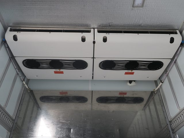 中古トラック 日野冷凍バン ＃7