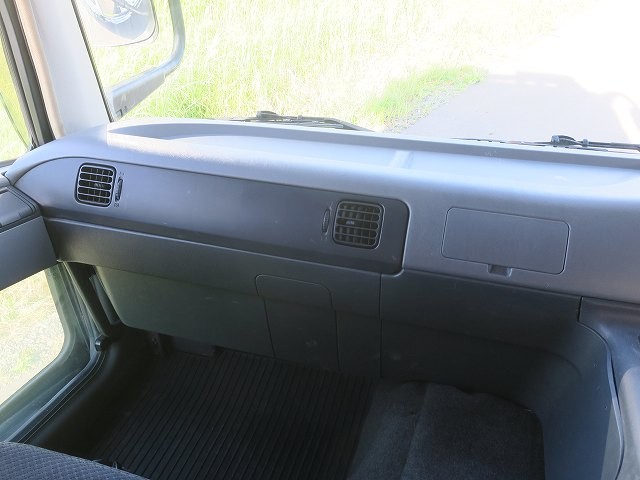 中古トラック 三菱ふそうクレーン付平ボディアルミブロック #17