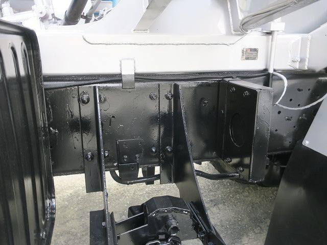 中古トラック UDトラックスコンクリートミキサー車 #13